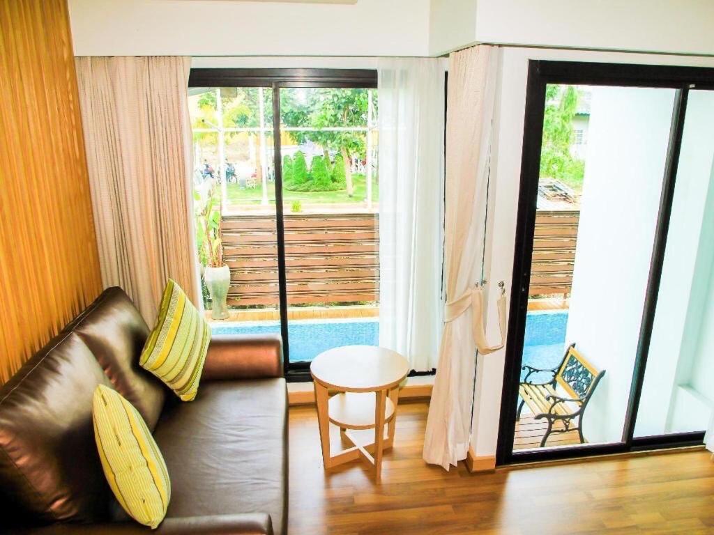 Mamaison Hotel Buriram Buitenkant foto
