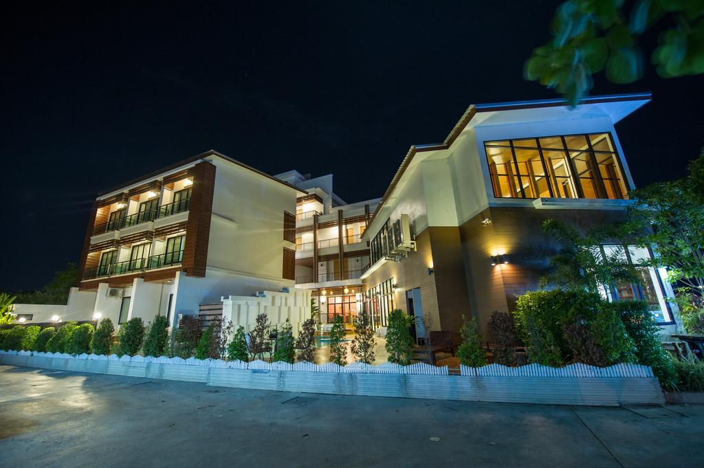 Mamaison Hotel Buriram Buitenkant foto