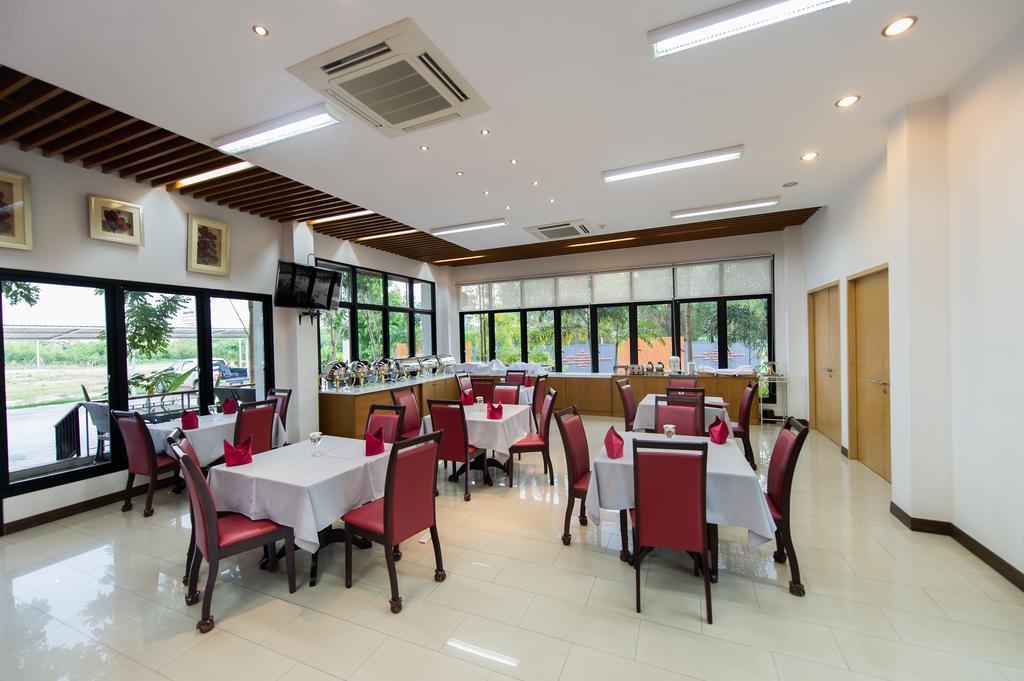 Mamaison Hotel Buriram Buitenkant foto